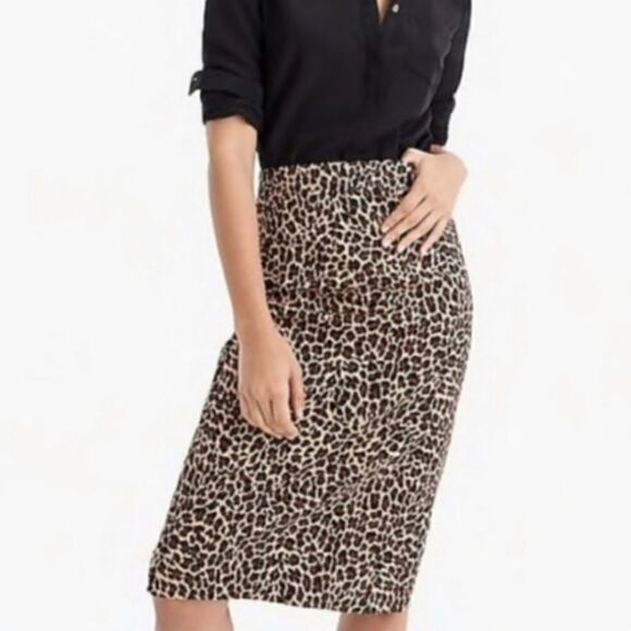 J. Crew Factory Pencil Skirt in Classic Leopard Print - Picture 5 of 15
